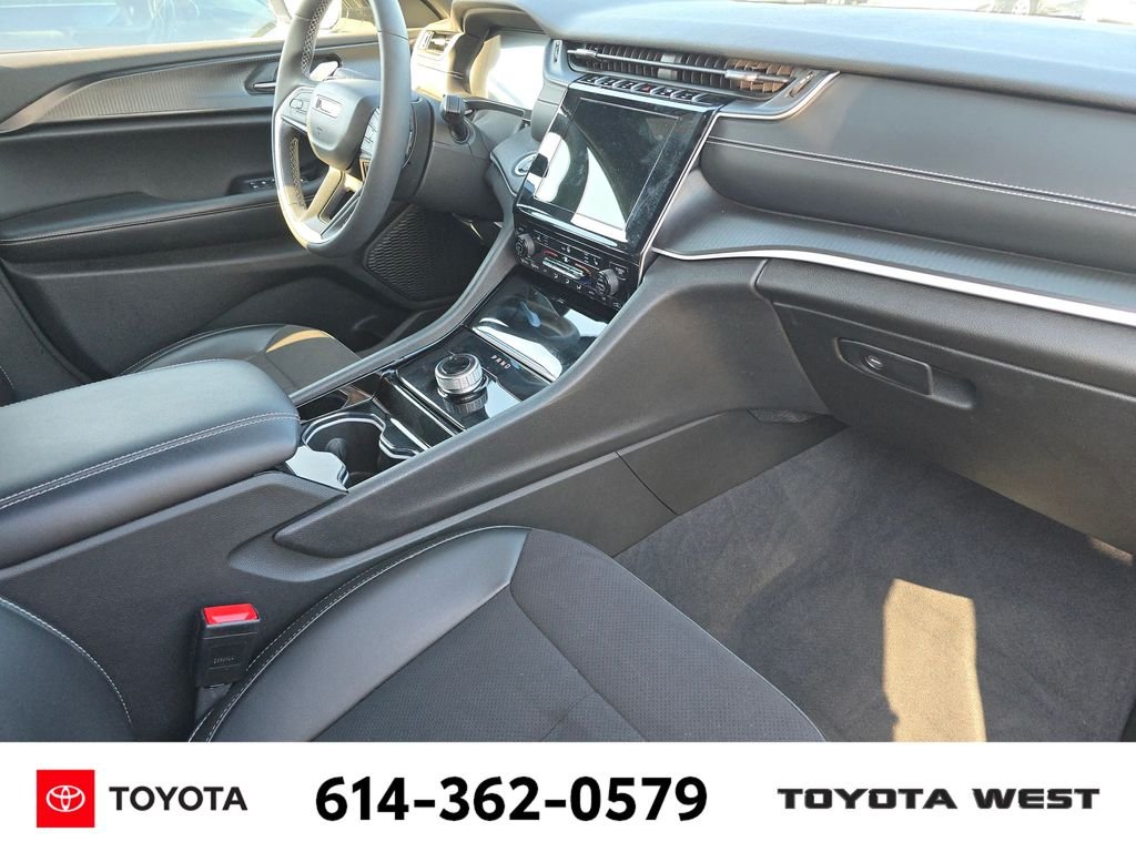 Used 2023 White Jeep Altitude X image 12