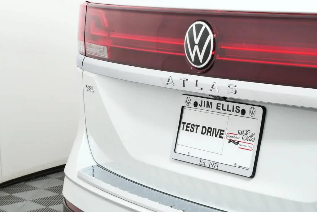 New 2026 Opal White Pearl Volkswagen 2.0T SEL image 35