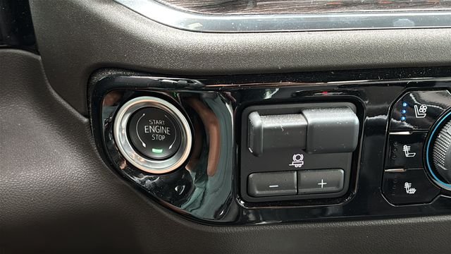 Used 2025 White Chevrolet LTZ image 29