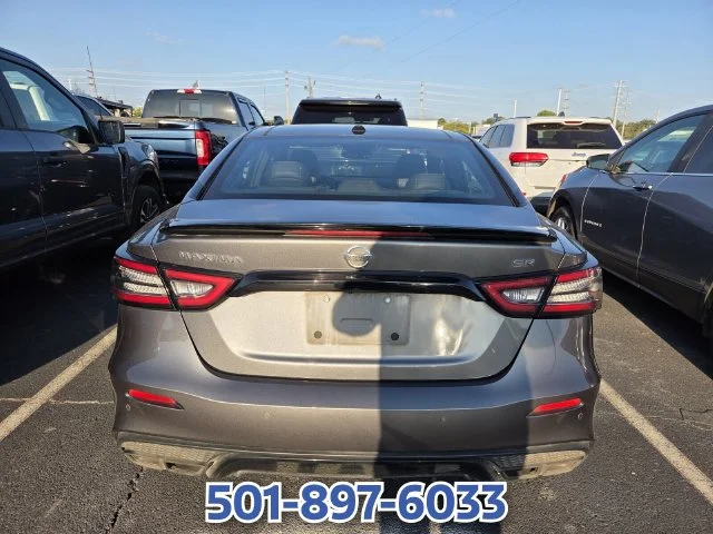 Used 2022 Gray Nissan SR image 4