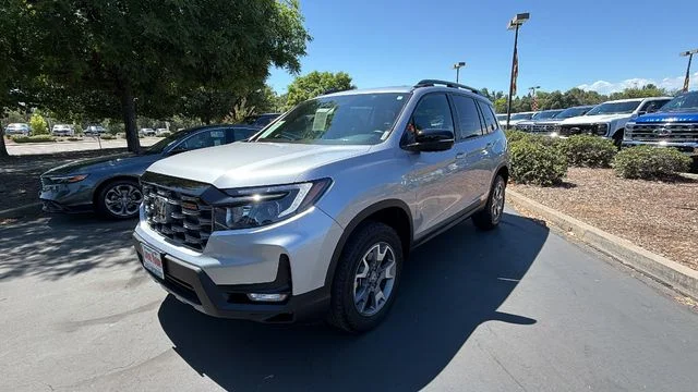 Used 2023 Silver Honda TrailSport image 1