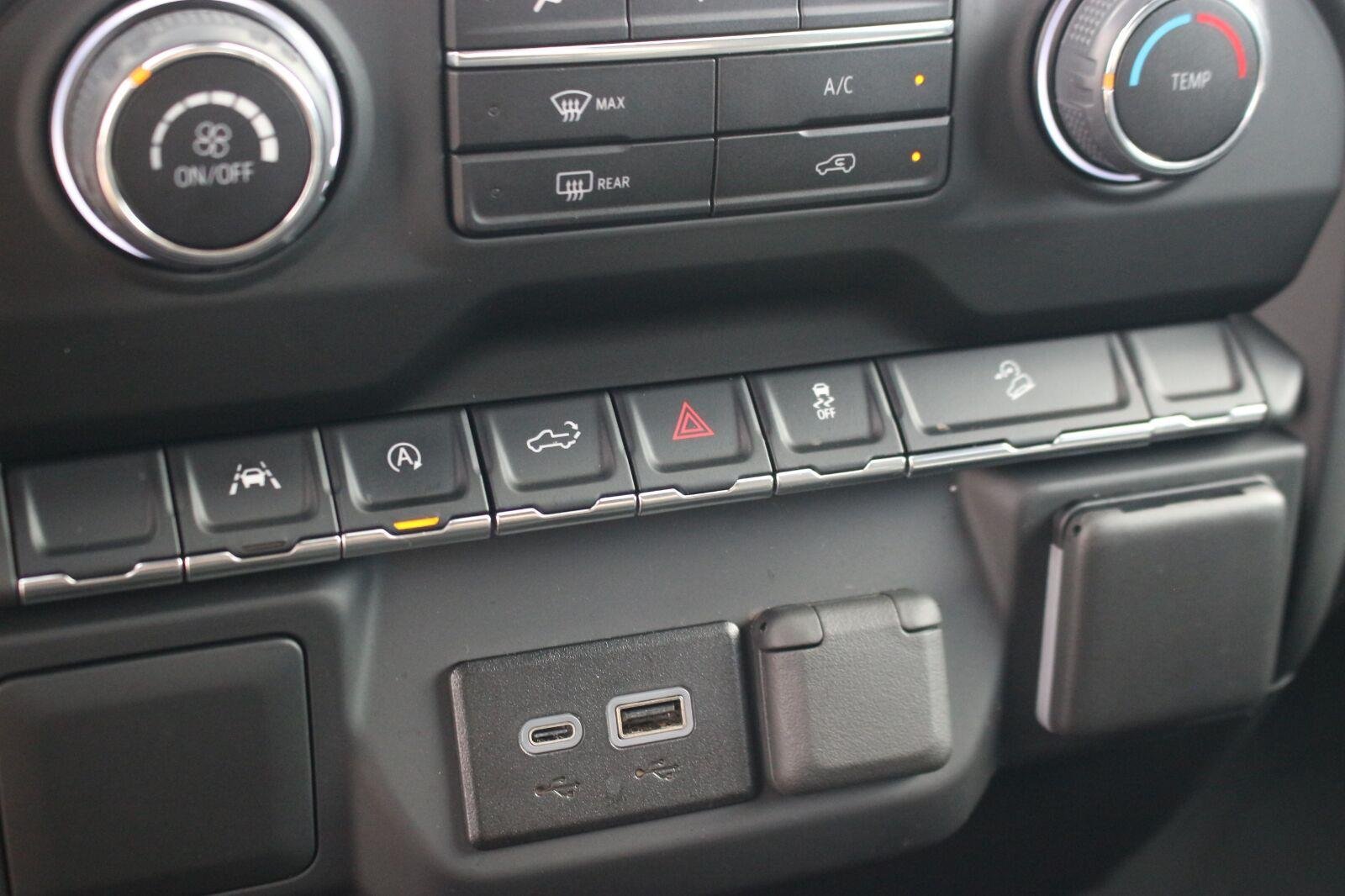 Used 2024 Summit White Chevrolet Custom Trail Boss image 27