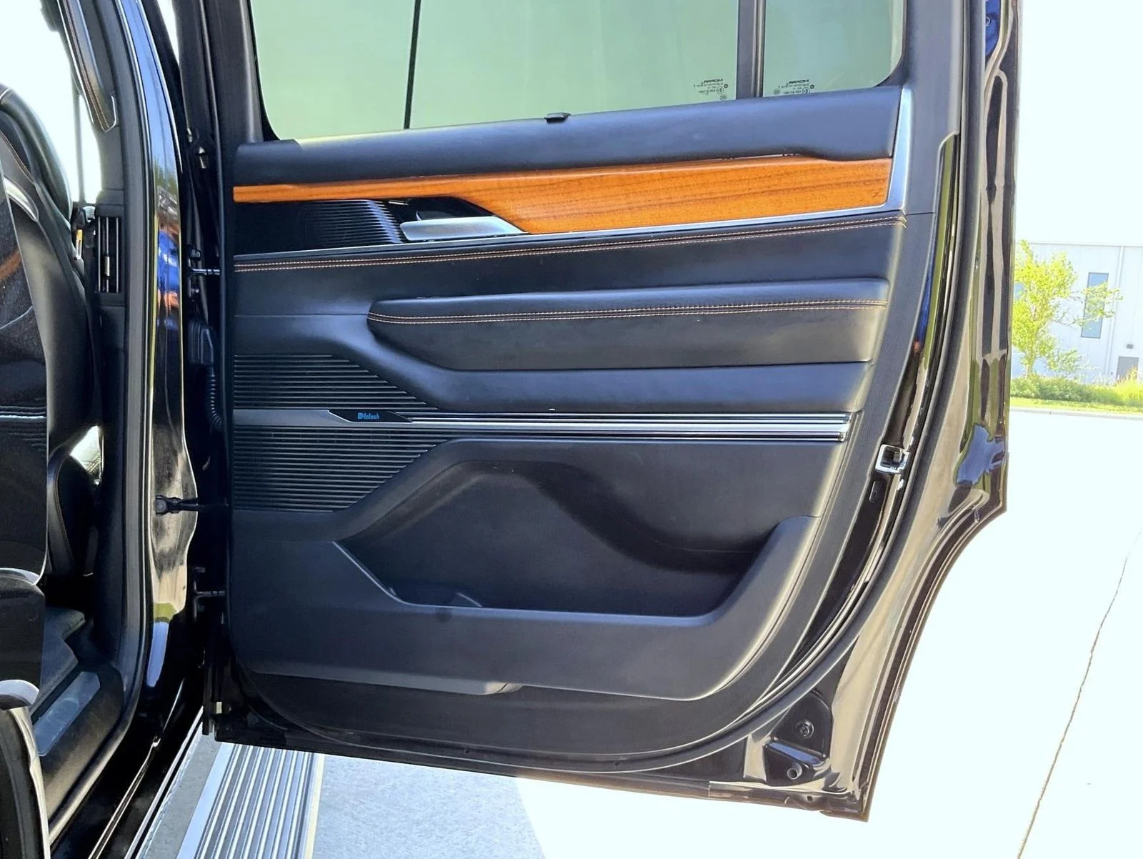 Used 2022 Black Jeep Series III image 18