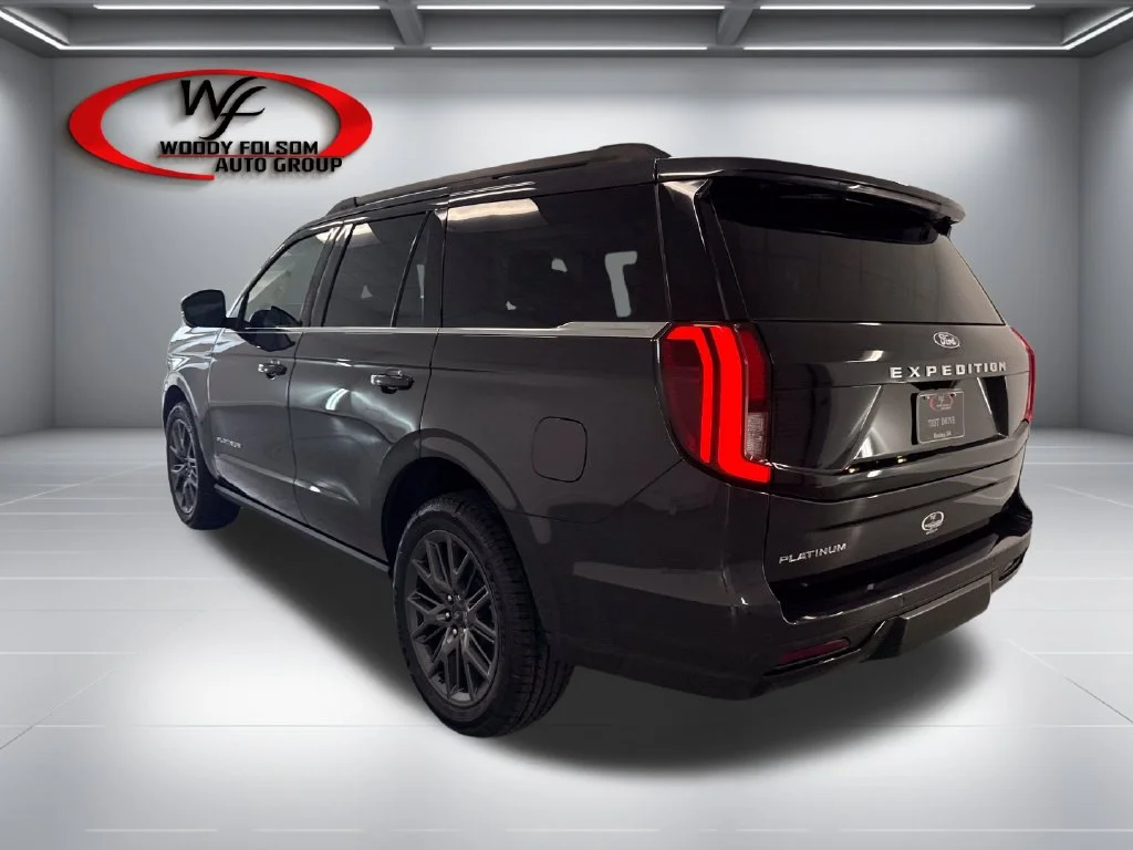 New 2027 Gray Ford Platinum image 8