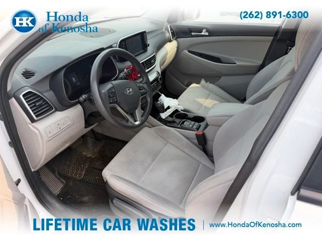 Used 2019 White Hyundai SE image 5