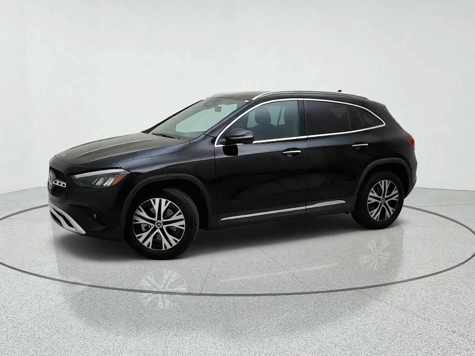 Used 2025 Night Black Mercedes-Benz GLA 250 image 15