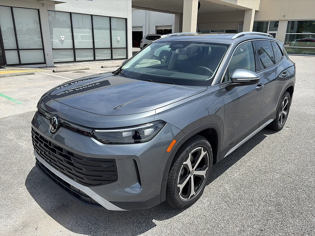 New 2026 Platinum Gray Metallic Volkswagen SE FWD image 2