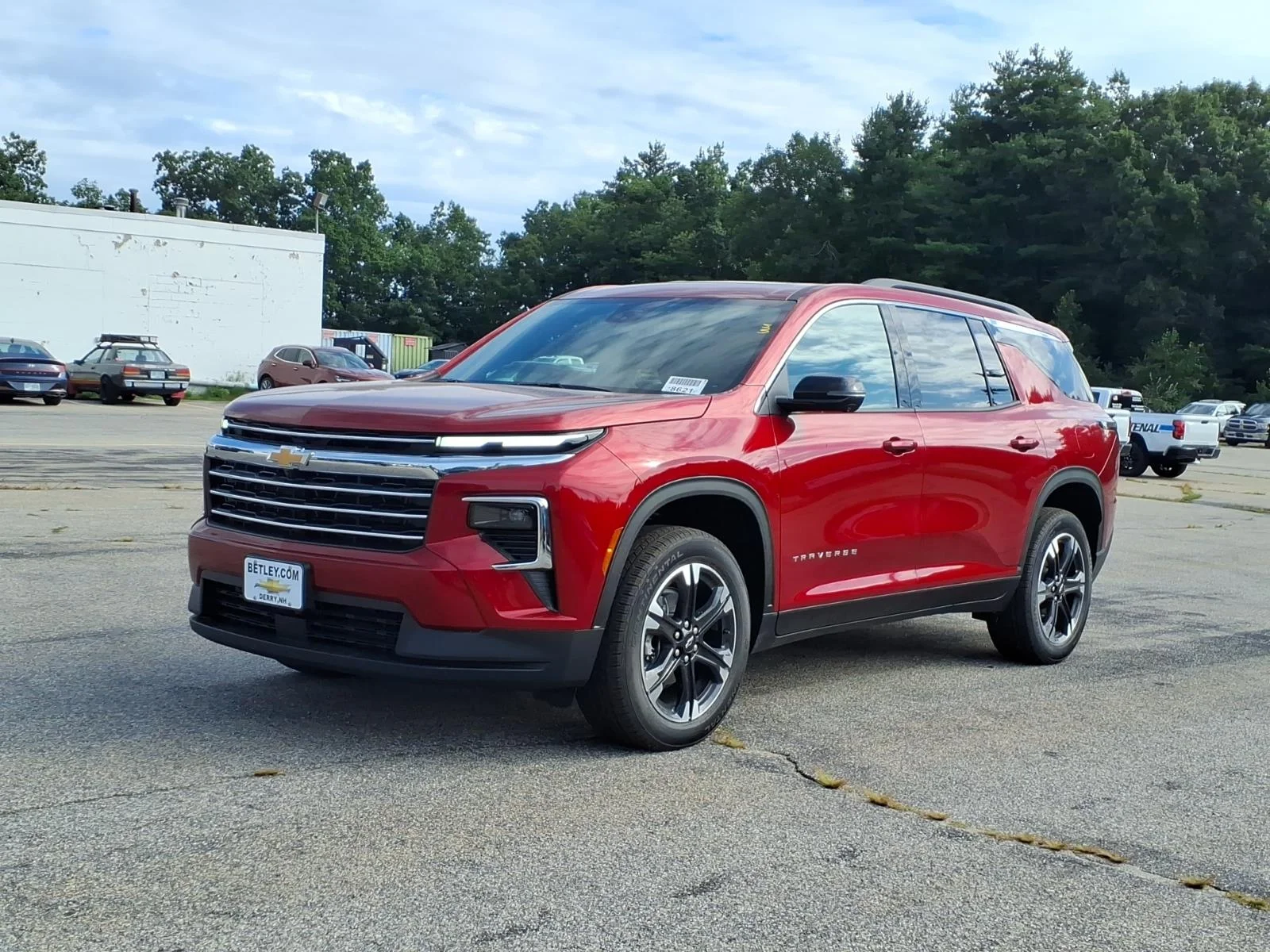 2027 Chevrolet Traverse LT - Photo 3