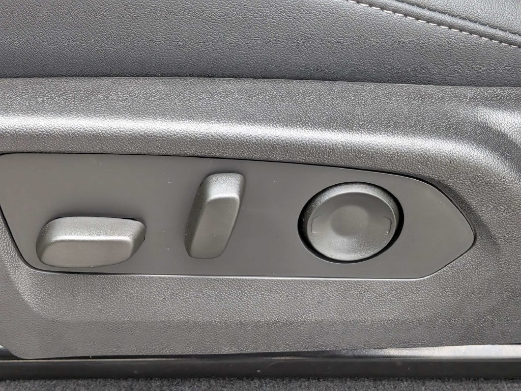2026 GMC Canyon Elevation - Photo 18
