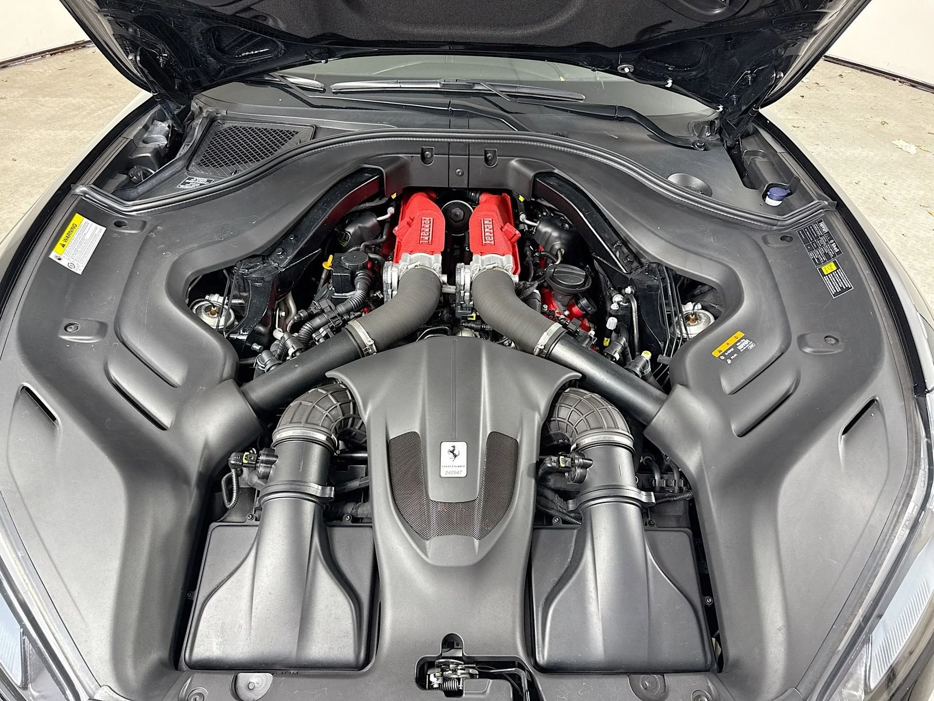 Certified Used 2019 Nero Ferrari Base image 21