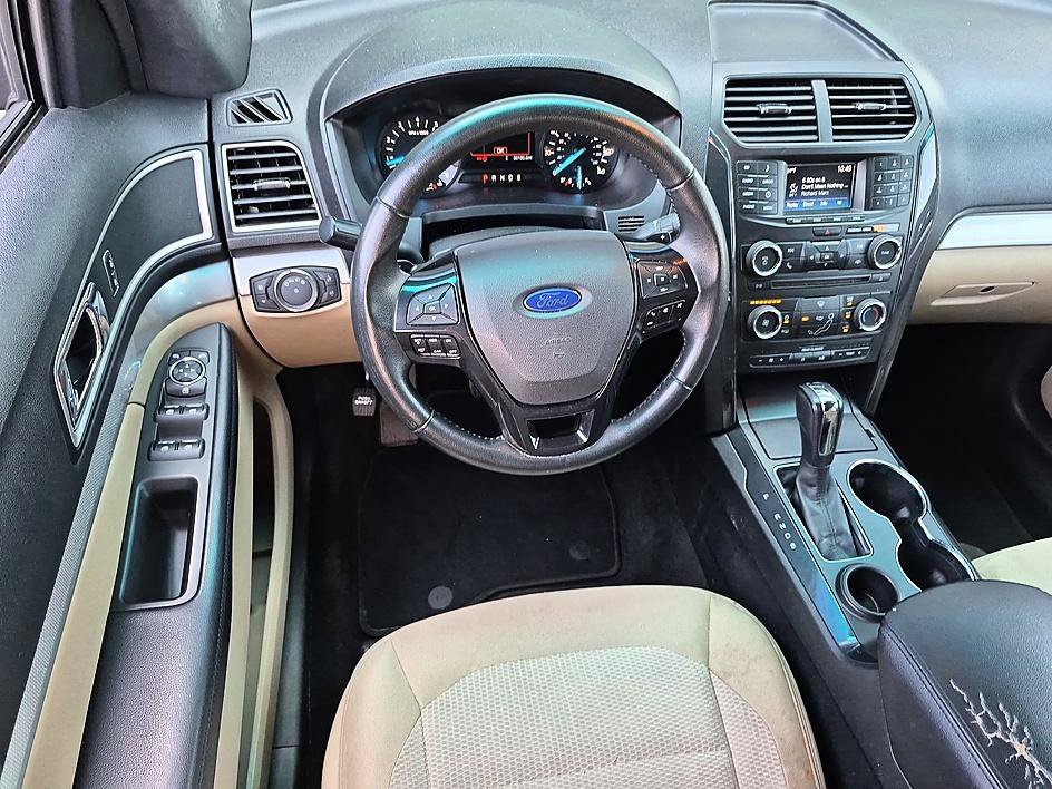 Used 2017  Ford XLT image 29