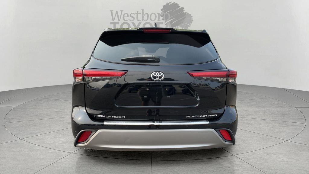Used 2022 Black Toyota Platinum image 6