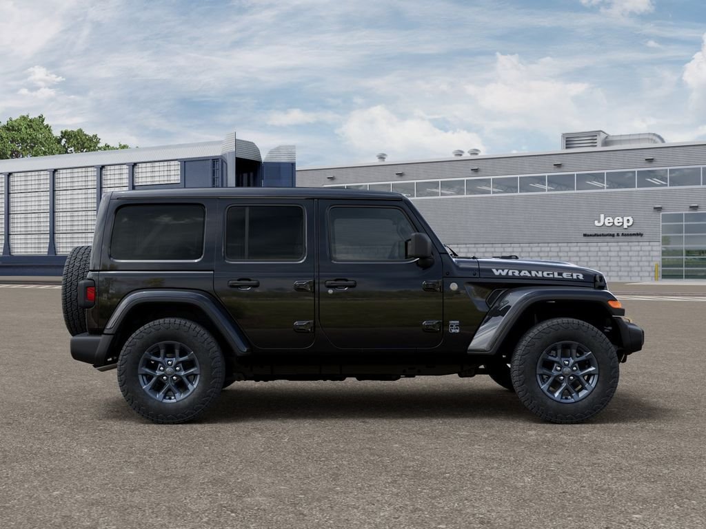 New 2026 Black Clear-Coat Exterior Paint Jeep 85th Anniversary Edition image 21