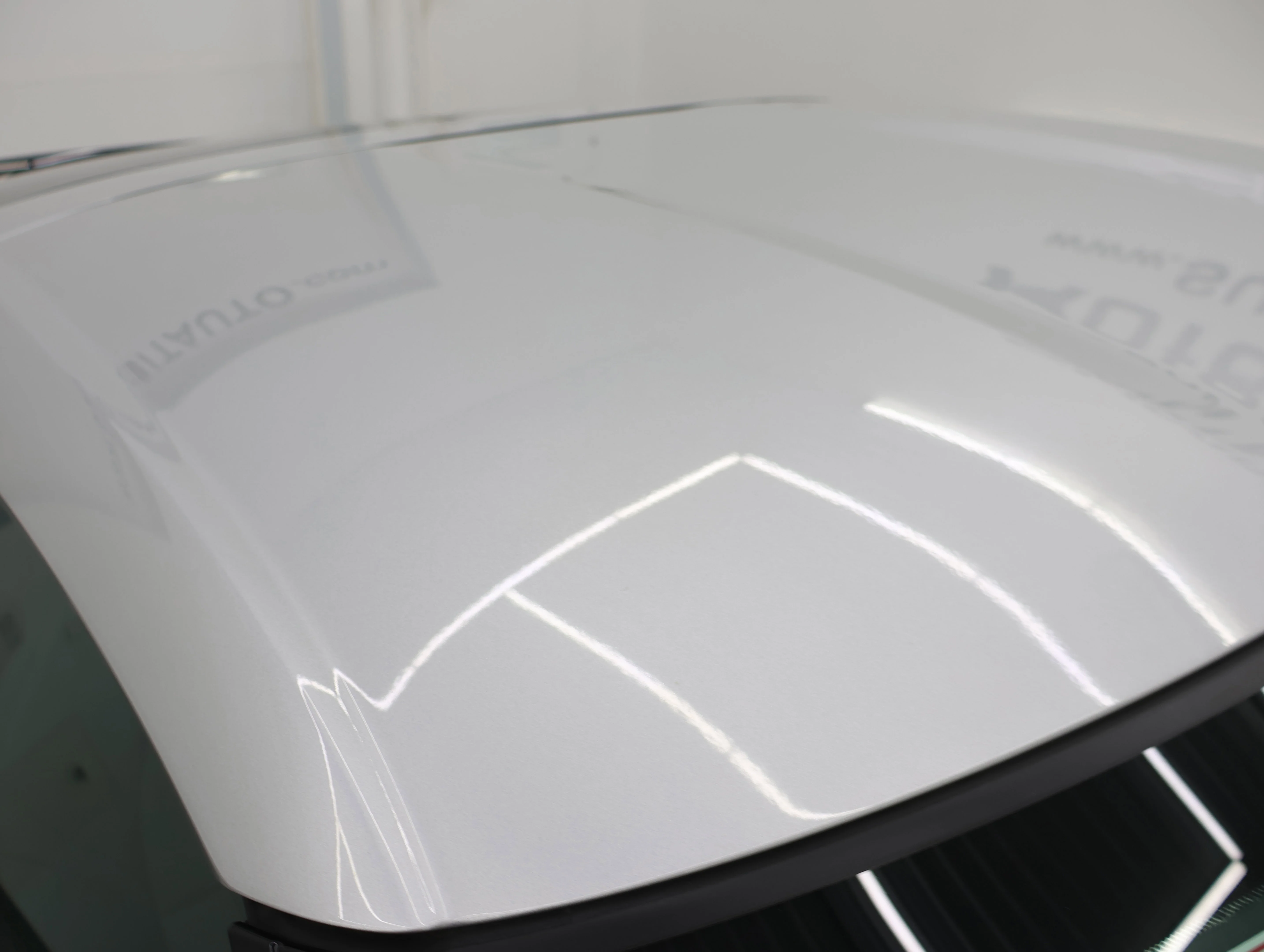 Used 2014 Blade Silver Metallic Chevrolet Base image 4