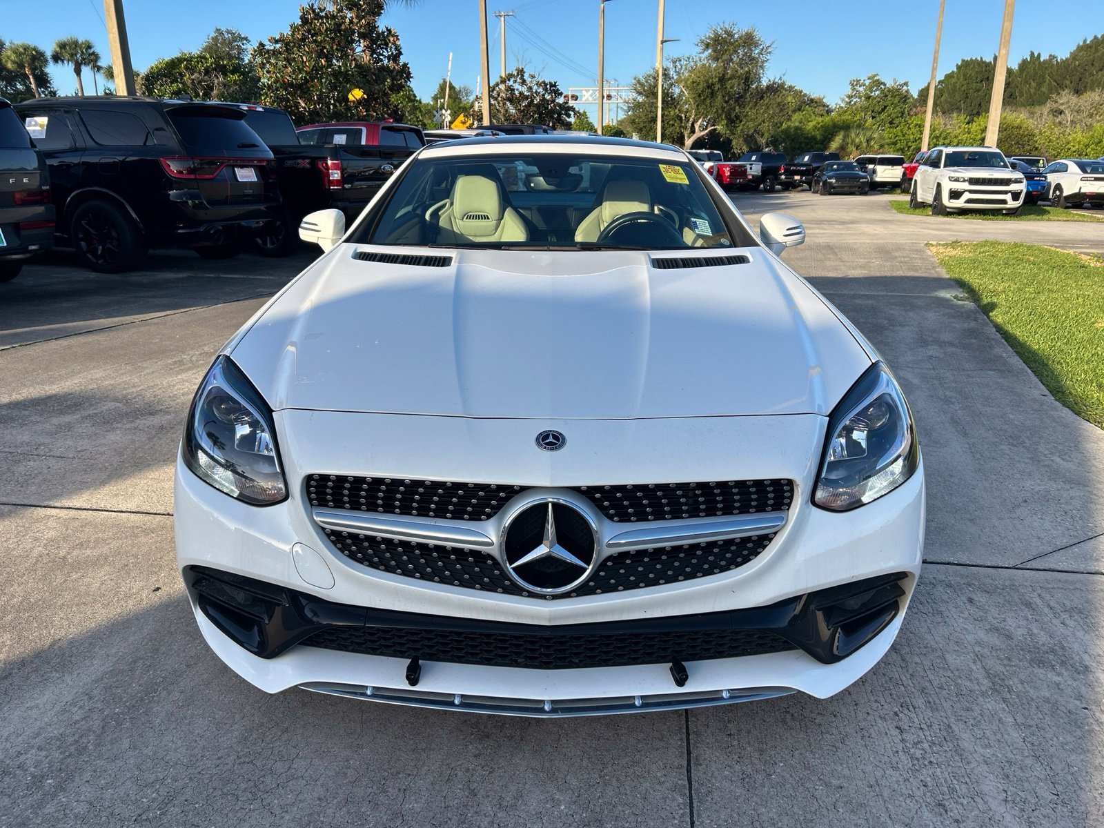 Used 2020 White Mercedes-Benz SLC 300 image 21