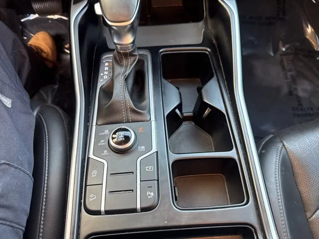 Used 2021 Silver Kia S image 13