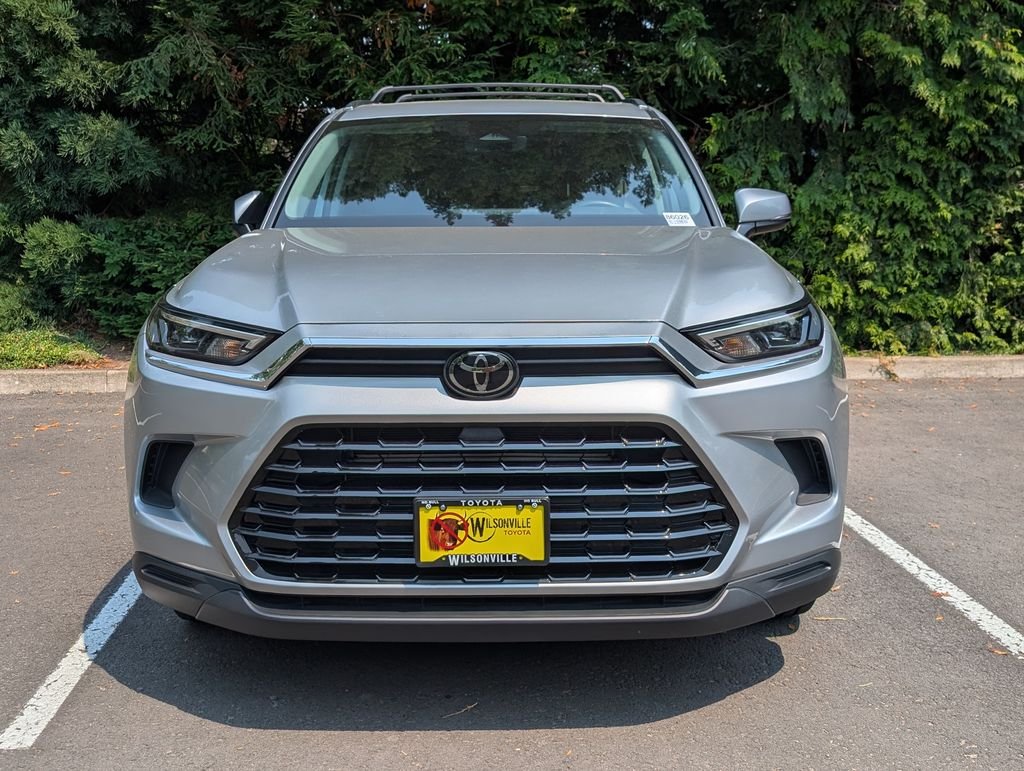 Used 2024 Silver Toyota XLE image 20