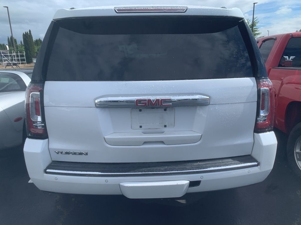 Used 2016 White GMC Denali image 2