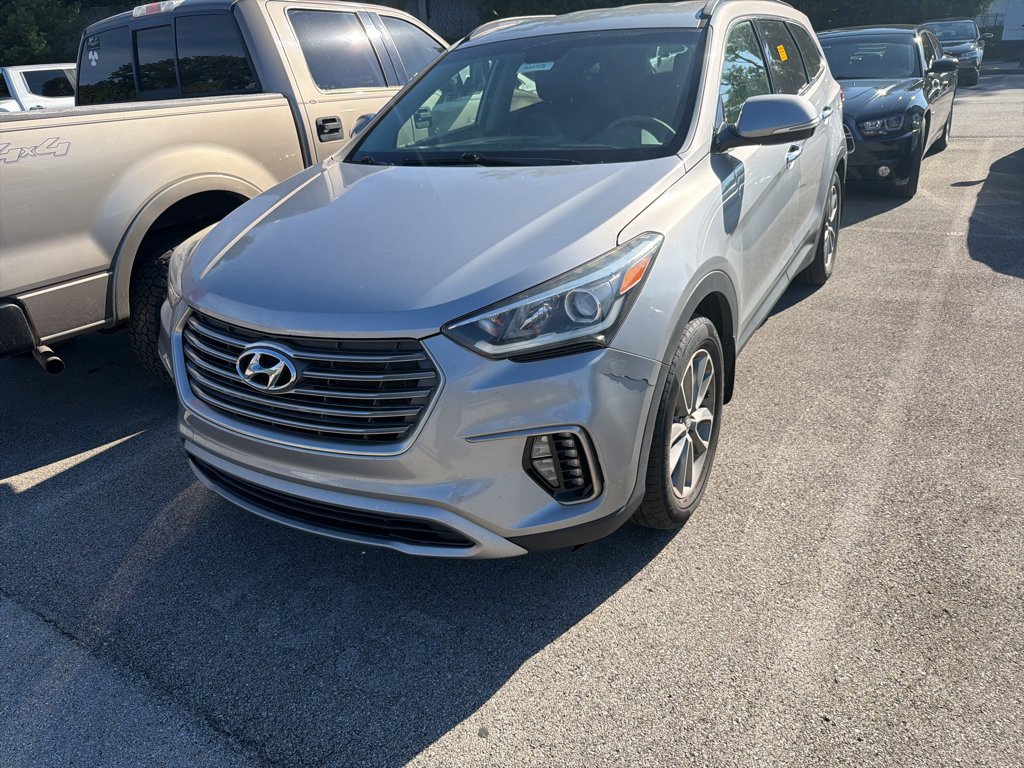 Used 2017 Iron Frost Hyundai SE image 2