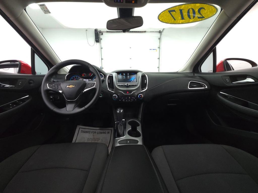 Used 2017 Chevrolet Cruze LT with VIN 1G1BE5SM7H7178913 for sale in Troy, OH