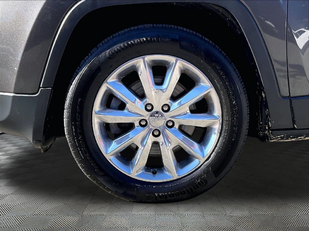 Used 2017 Gray Jeep Limited image 7