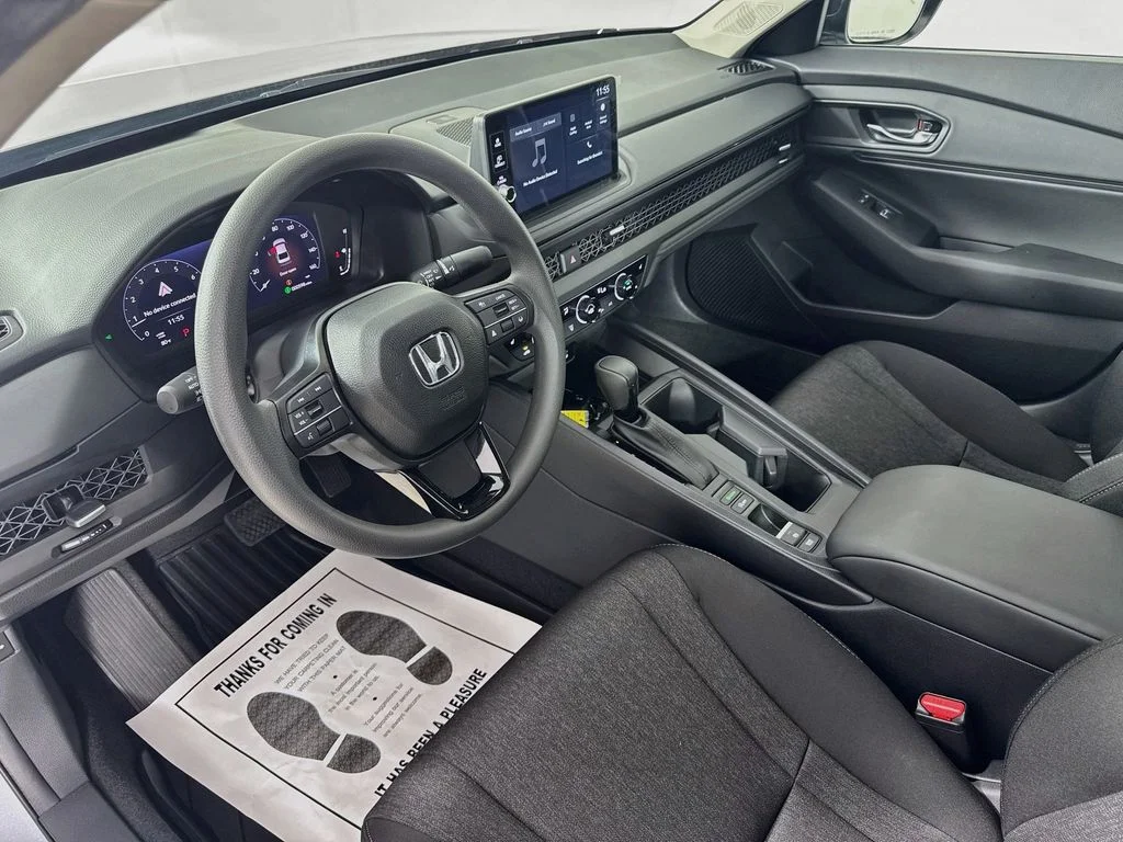 Used 2026 Silver Honda SE image 10