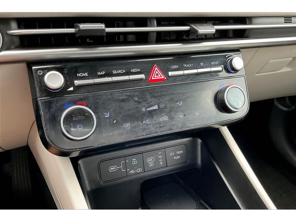 Used 2025  Hyundai SEL Convenience image 22