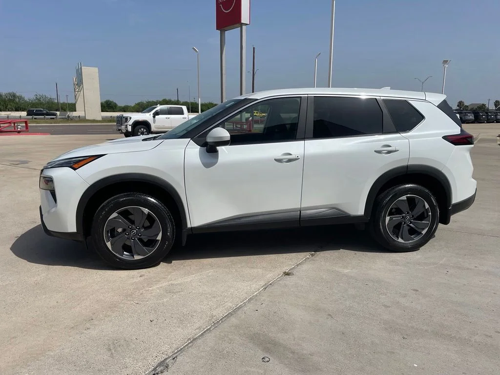 Used 2025 White Nissan SV image 4