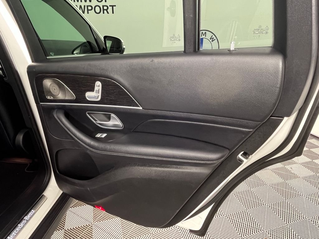 Used 2023  Mercedes-Benz GLS 450 image 22