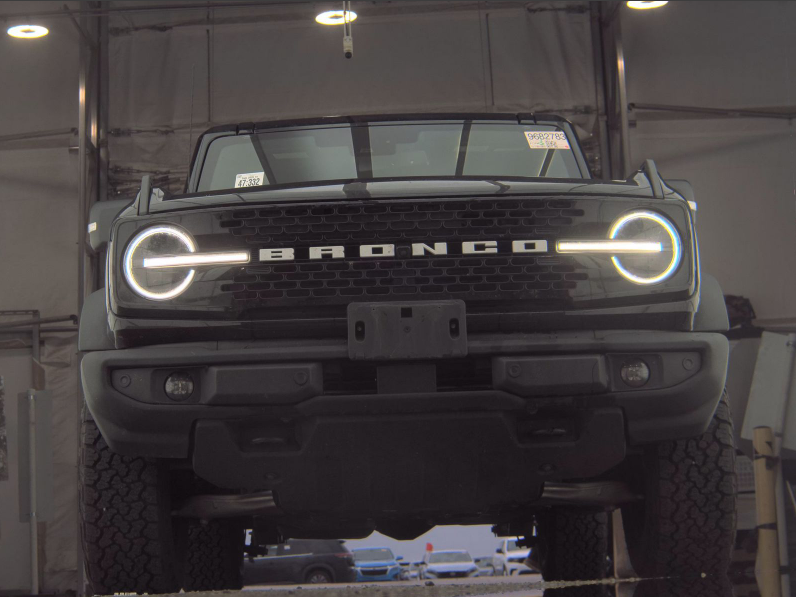 Used 2025 Shadow Black Ford Outer Banks image 5
