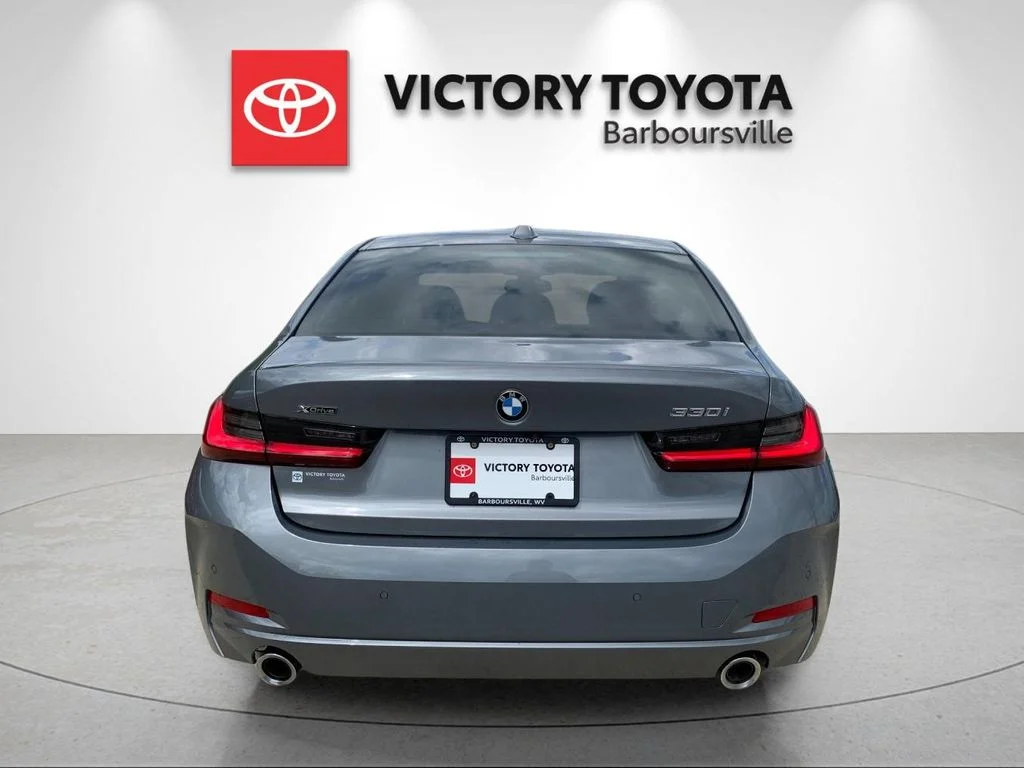 Used 2025 Gray BMW 330i xDrive image 4