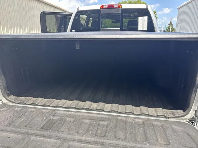 Used 2017 Silver GMC Denali image 12
