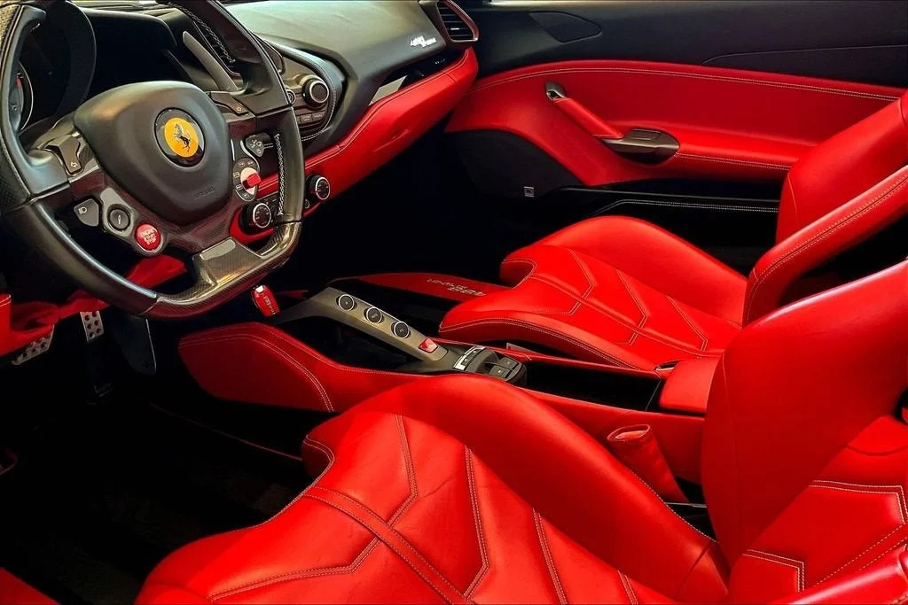 Used 2017 Bianco Avus Ferrari  image 15