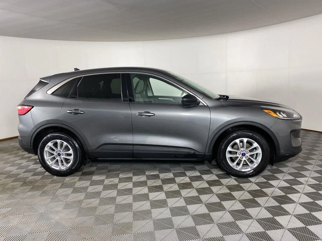 Used 2022 Carbonized Gray Metallic Ford SE image 11