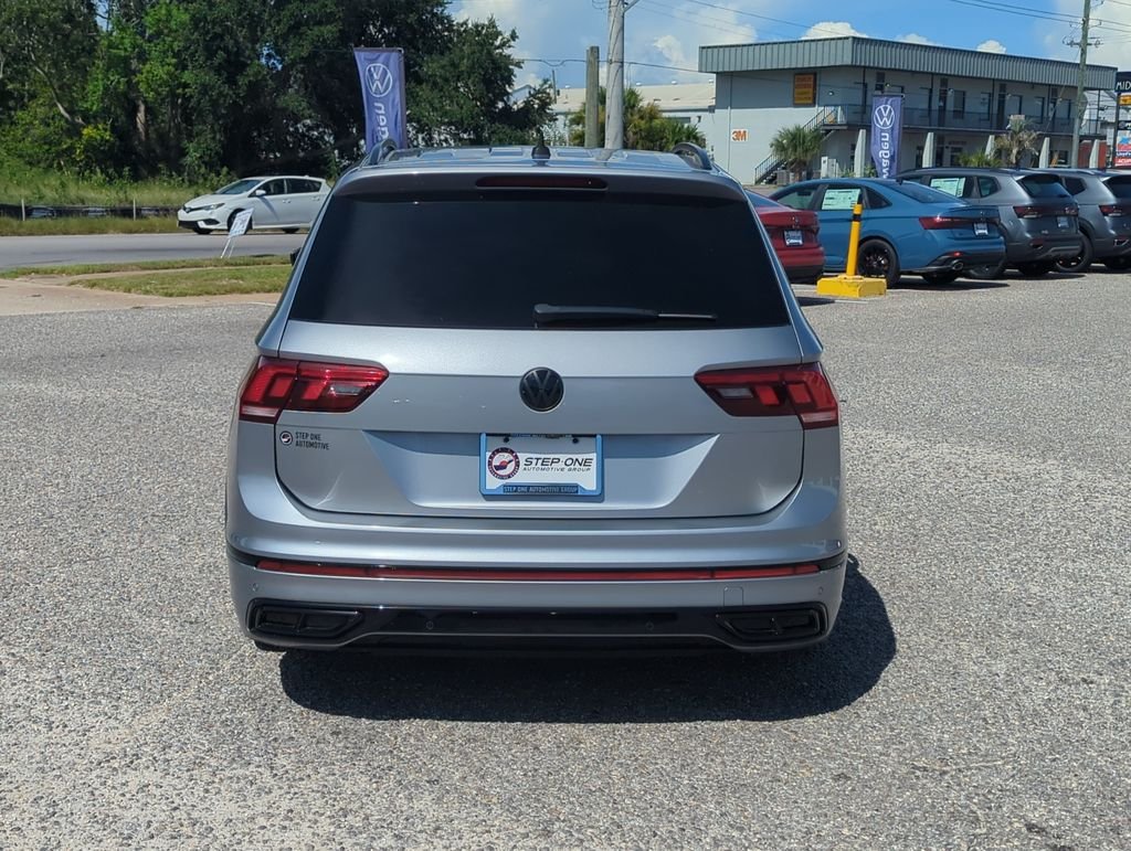 Used 2022 Silver Volkswagen 2.0T SE R-Line Black image 6