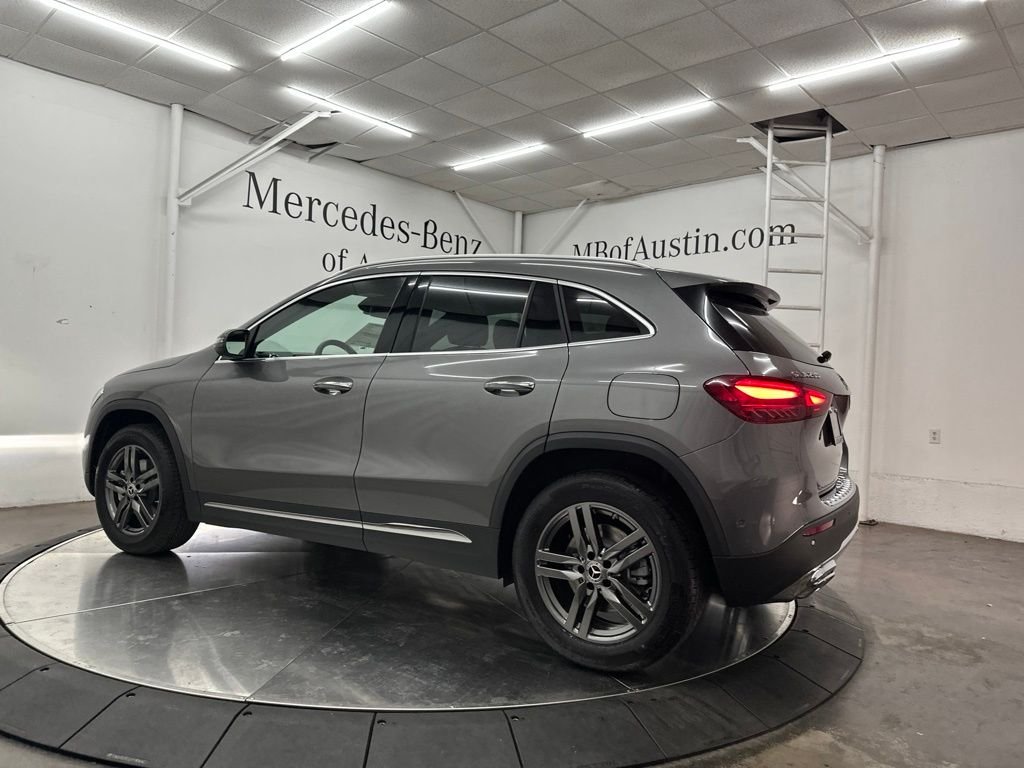 New 2026 Mountain Grey Metallic Mercedes-Benz GLA 250 image 5