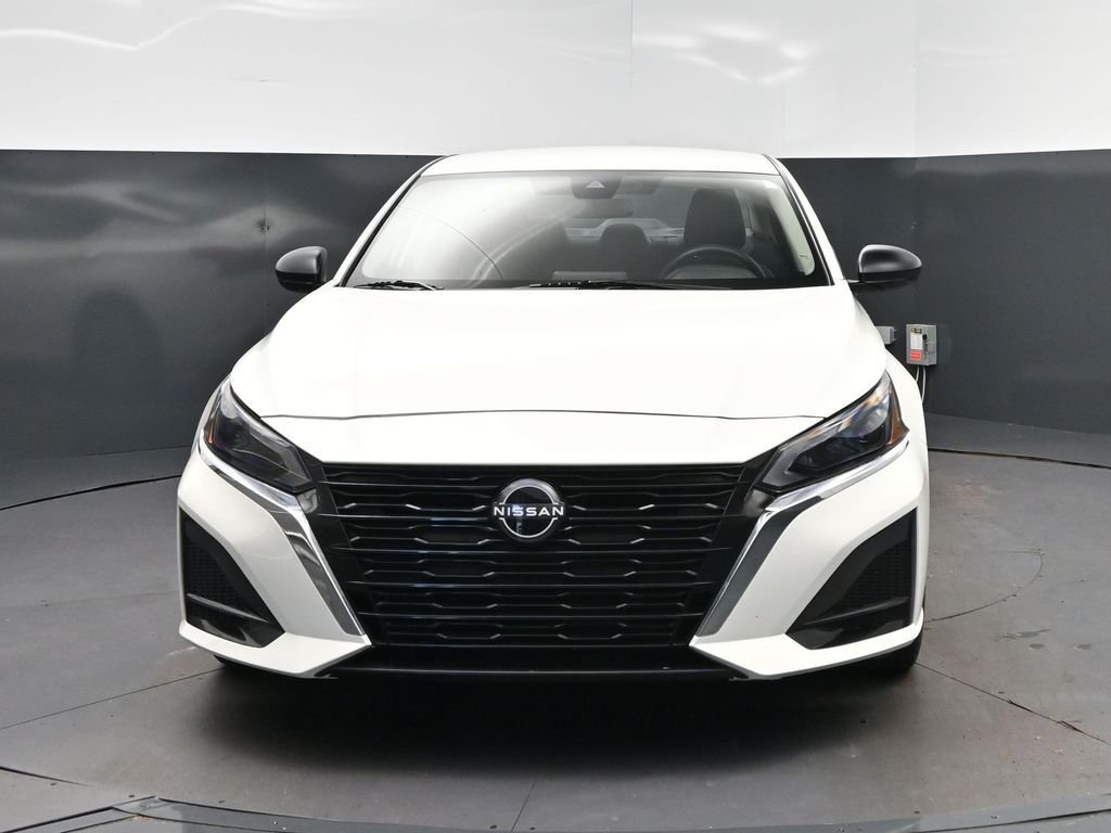 2025 Nissan Altima SV - Photo 10