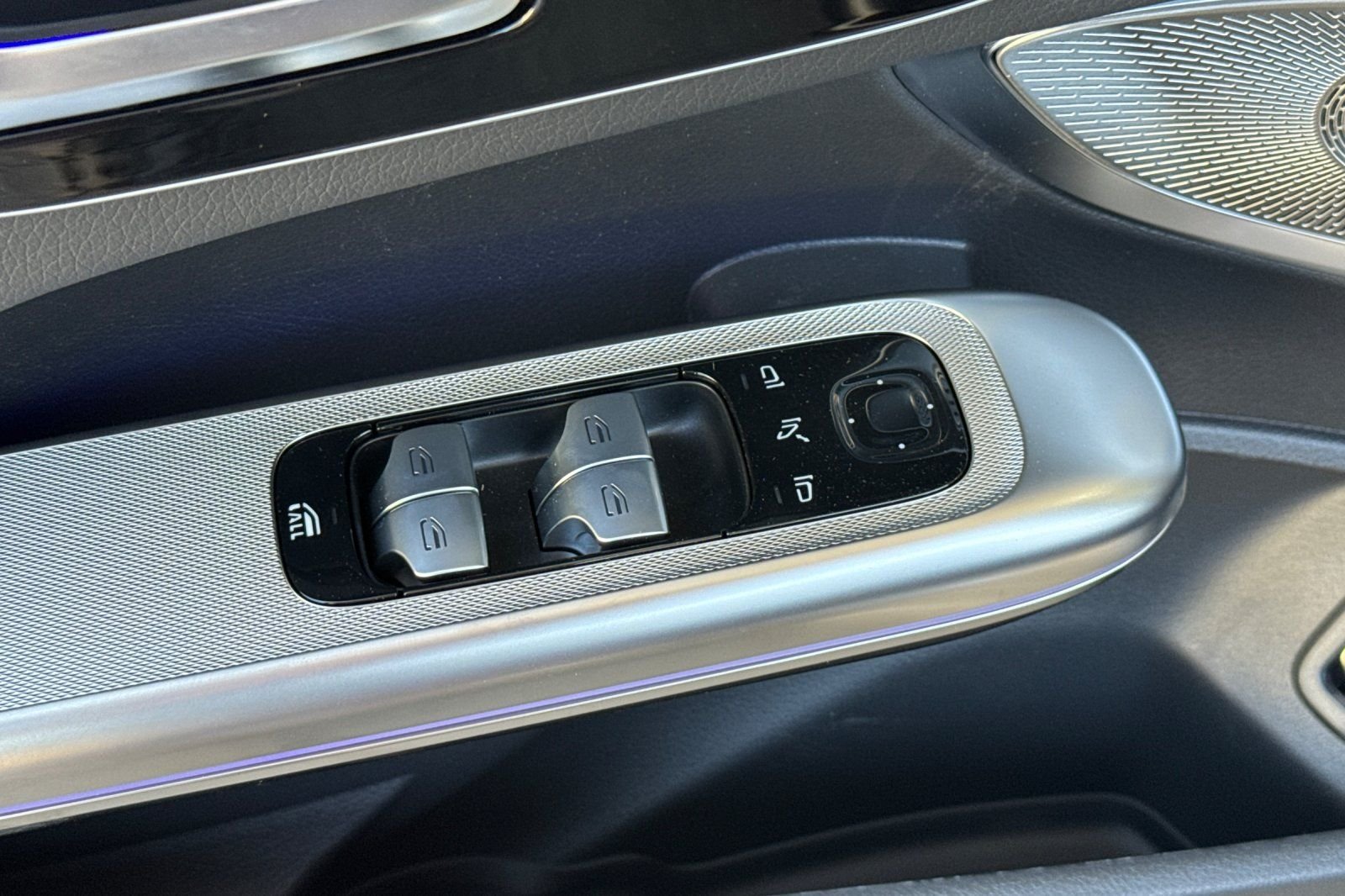 New 2027 Obsidian Black Metallic Mercedes-Benz CLE 300 image 24