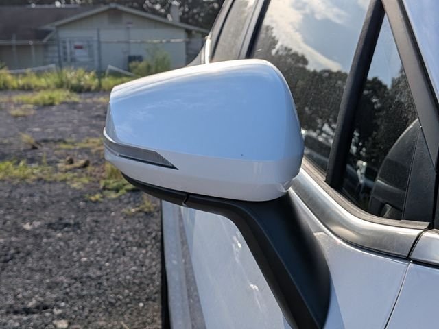 New 2026 Glacial White Pearl Kia LX image 12