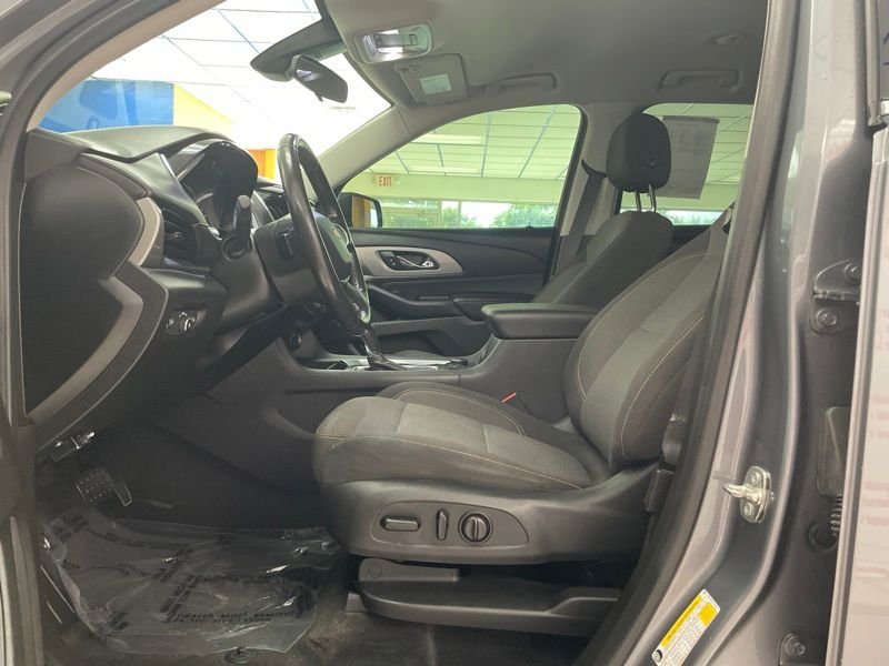 Used 2020 Gray Chevrolet LT image 18