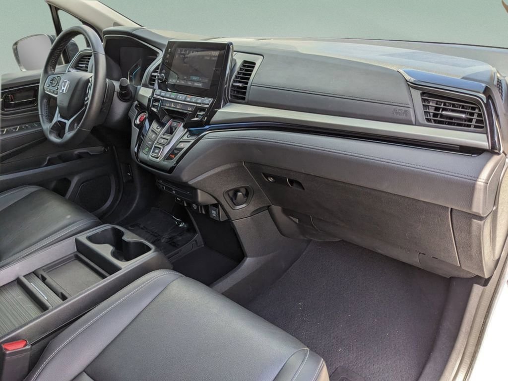 Used 2022 White Honda Touring image 10