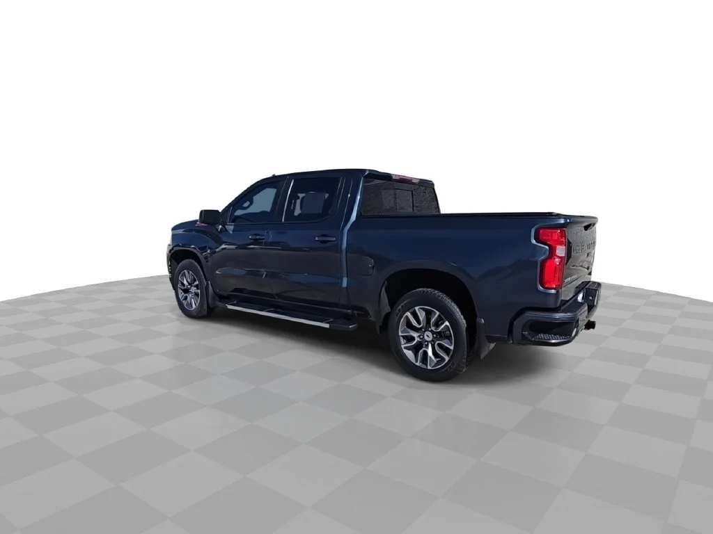 Used 2021 Gray Chevrolet RST image 6