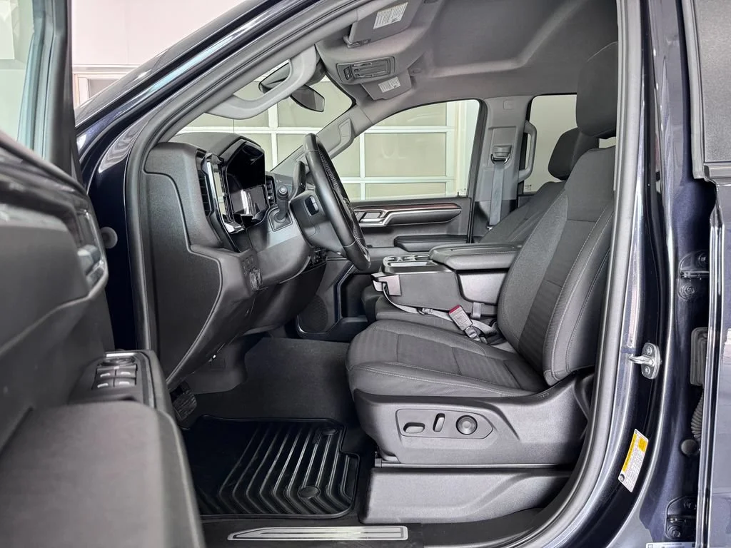 2023 Chevrolet Silverado 1500 LT - Photo 11