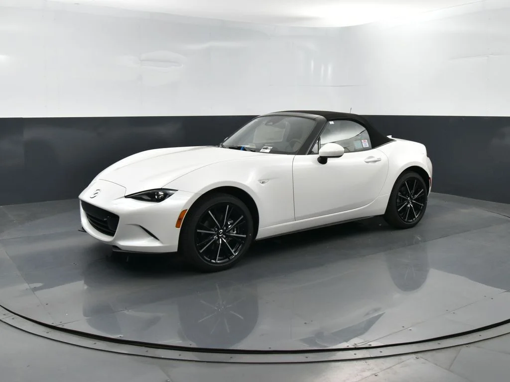 2026 Mazda MX-5 Miata Grand Touring Auto's photo