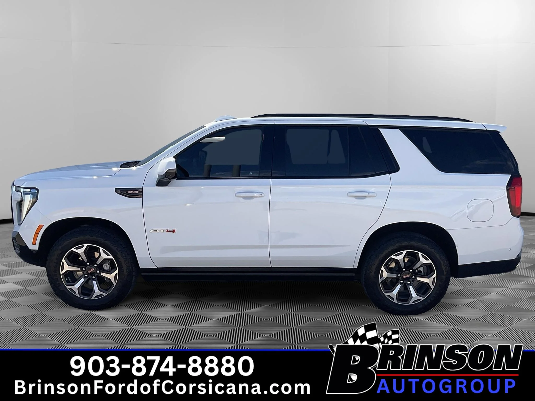 Used 2025 Summit White GMC AT4 Ultimate image 4