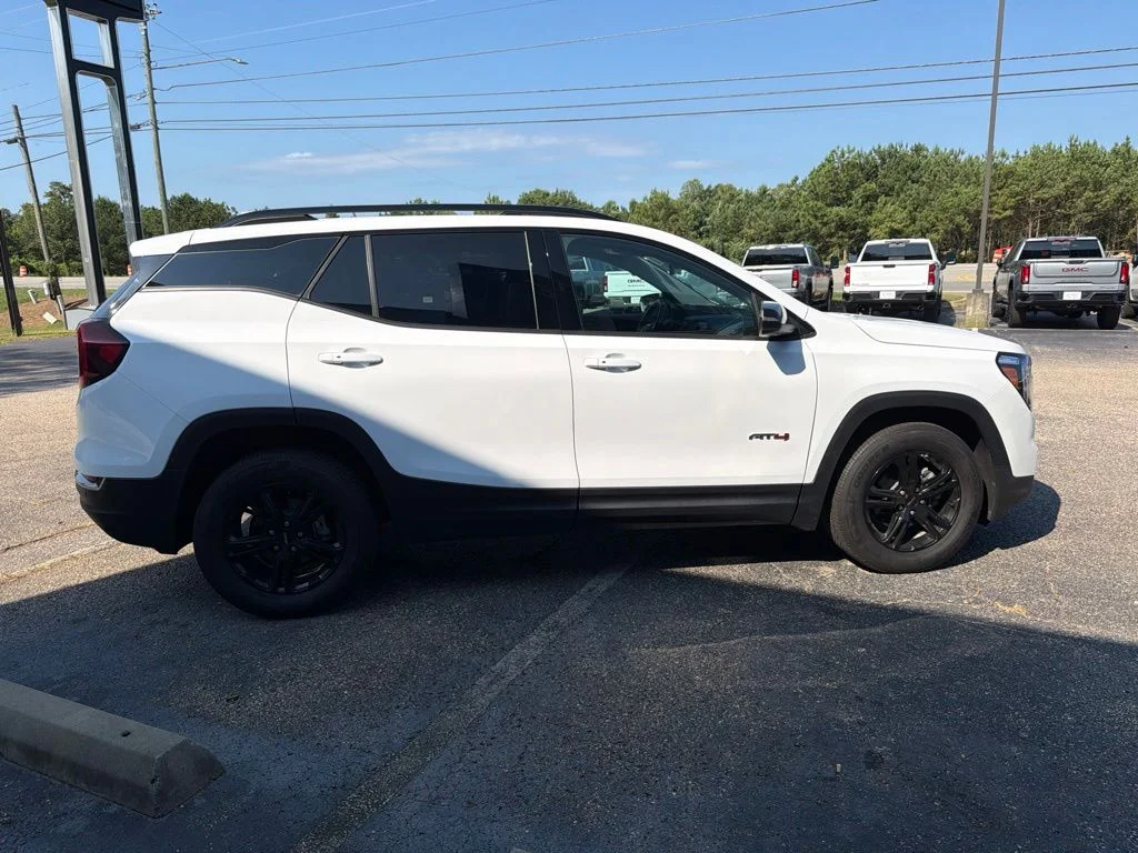 Used 2024 White GMC AT4 image 6