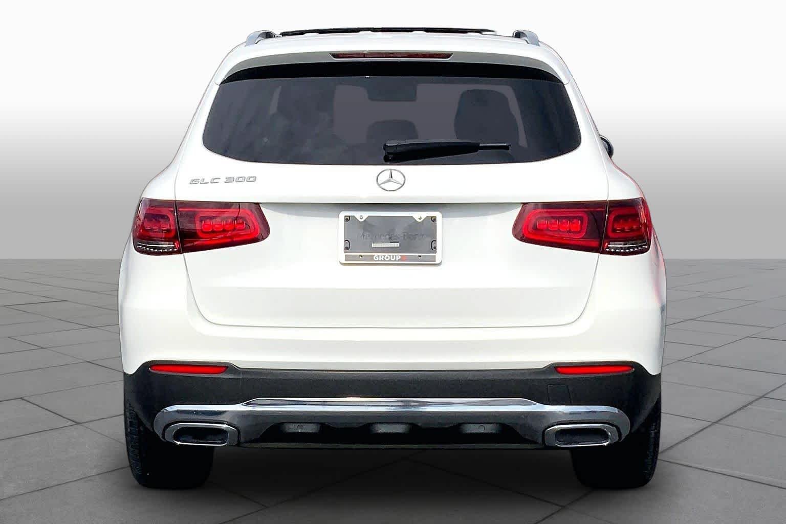 Used 2020 designo Diamond White Metallic Mercedes-Benz GLC 300 image 5