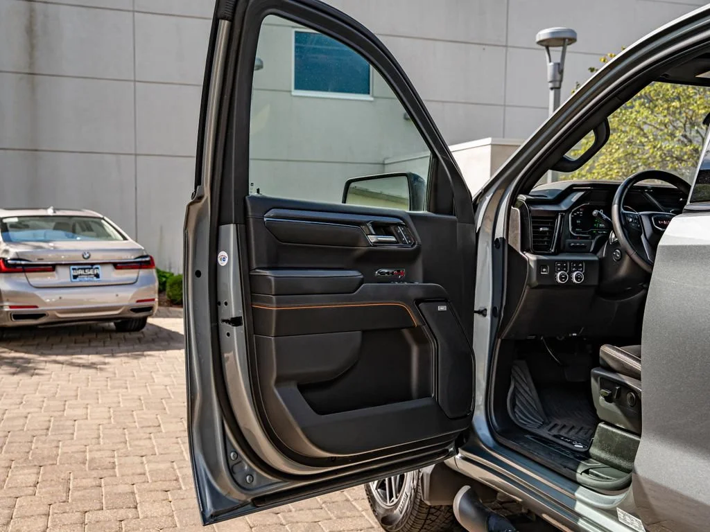 Used 2024 Sterling Metallic GMC AT4 image 28