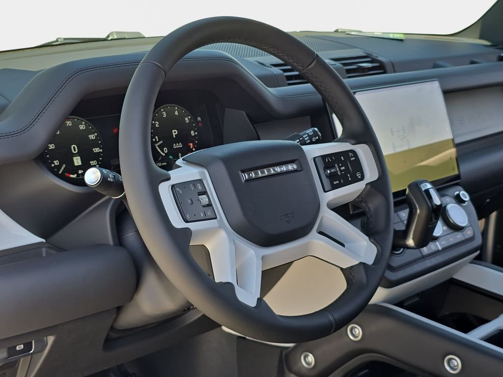 New 2026 Fuji White Land Rover S image 17