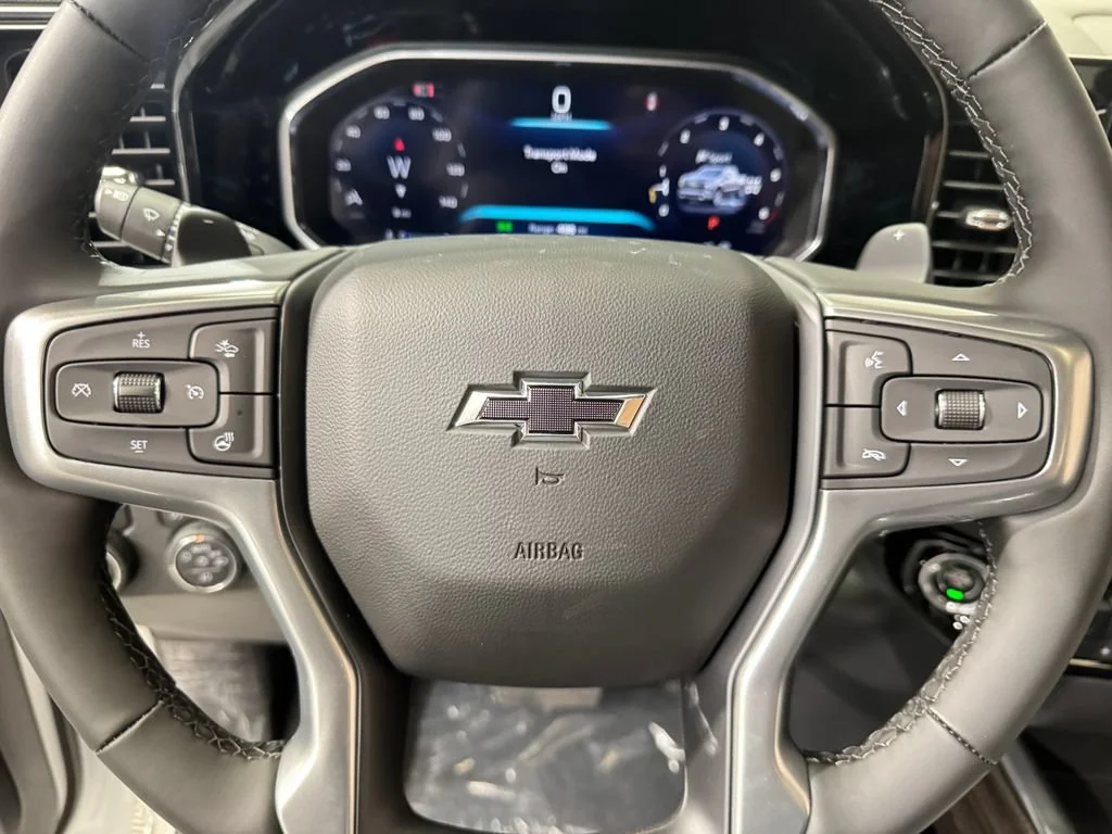 New 2026 Summit White Chevrolet RST image 18